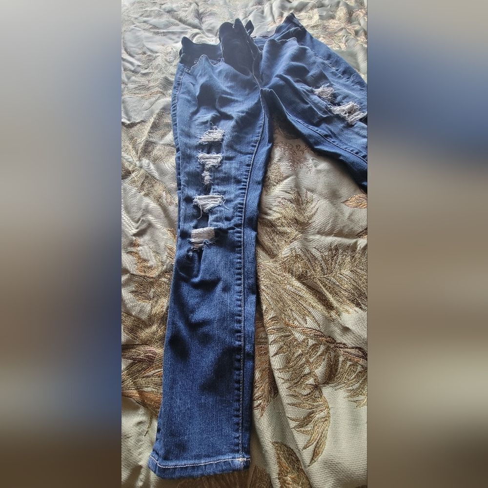 Torrid Sky High Skinny distressed jeans - Picture 7 of 14